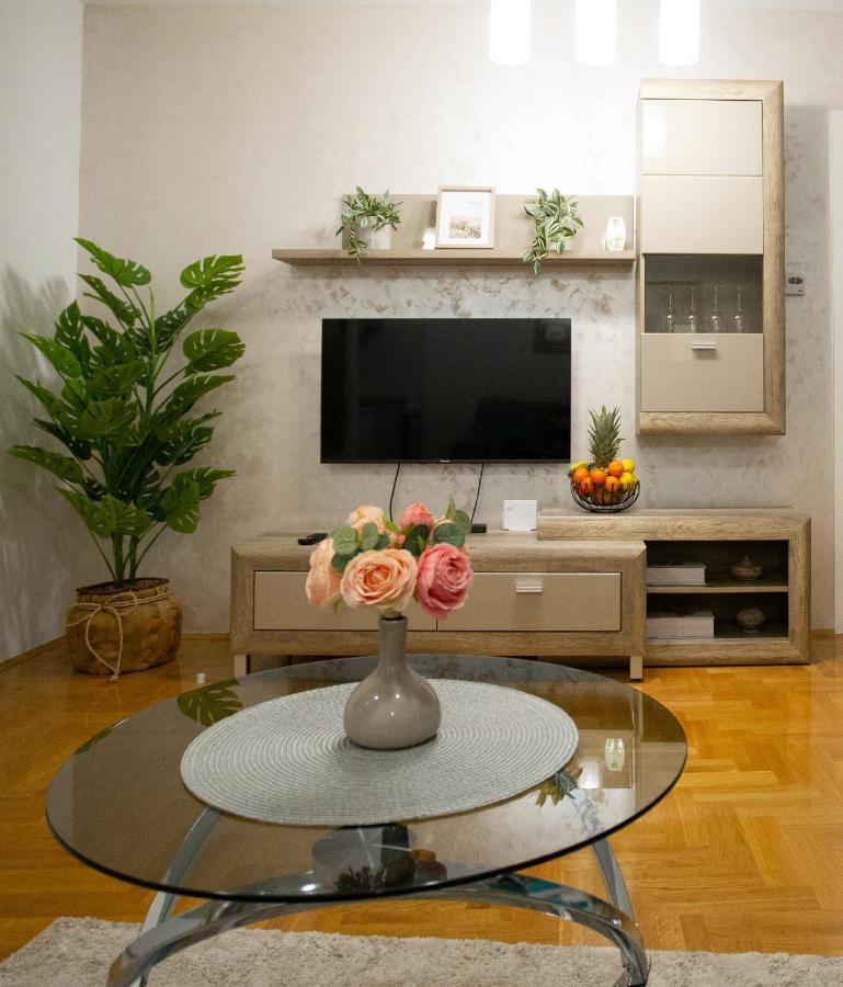 Apartman Sunset Sremska Mitrovica Extérieur photo